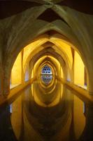Zisterne in den Reales Alcázares Sevilla, diese stammt tatsächlich noch aus der Zeit vor der christlichen Eroberung, wobei das Gewölbe bereits gotisch ist