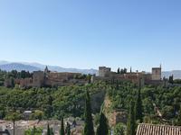 Blick auf die Alhambra von Albaicin Viertel und San Nicolas Aussichtspunkt in Granada (3)