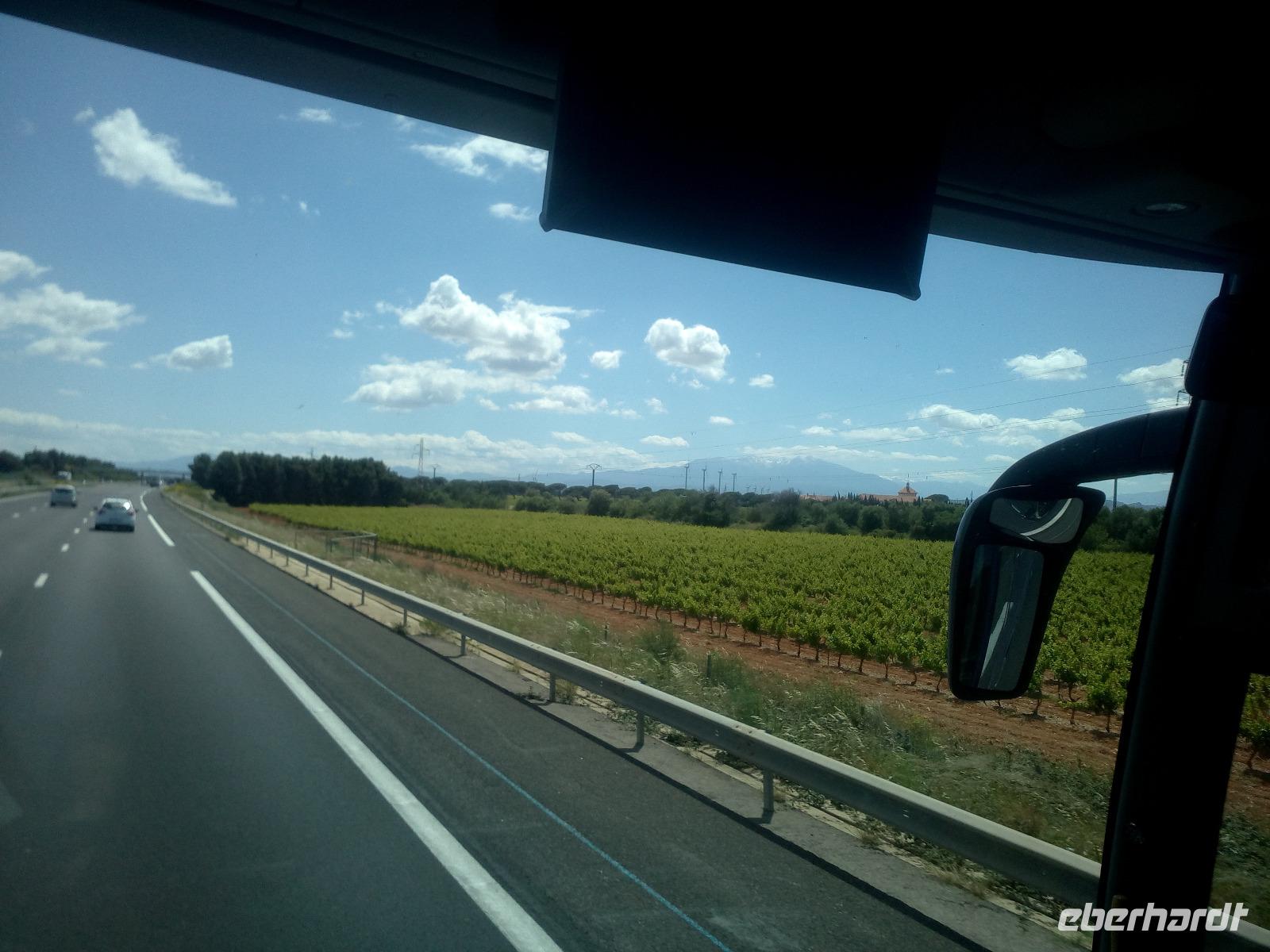 Anfahrt durch Frankreich, die Pyrennäen im Blick