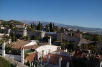 Blick vom Mirador San Cristobal auf Albaicín und - im Hintergrund - die Alhambra