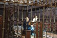 Die Messe ist zu Ende, aber der Organist spielt noch ein bisschen