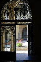 In den Hof des Bischofspalasts reinfotografiert 