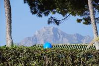 La Concha, der für Marbellas Mikroklima verantwortliche Berg, von der Strandpromenade aus gesehen