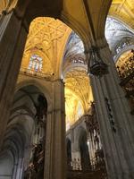 imposante Gotik-Architektur in der Kathedrale