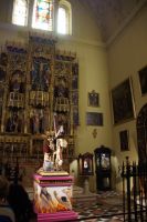 In der Kathedrale von Málaga werden die Throne der Passionswoche (Semana Santa) ausgestellt, die wg. Covid schon 2x nicht auf die Straßen getragen werden konnten