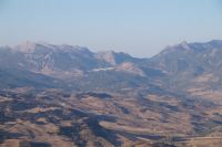 Ein weißes Dorf, gesehen von Acinipo aus