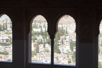 Der Albaicín - links im Fenster die Salvator-Kirche Nuestro Salvador