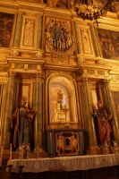 Zwei Putten halten das Schweißtuch der Veronika, das sich angeblich hier befinden soll (in Manopello und zehn weiteren Orten erhebt man denselben Anspruch)