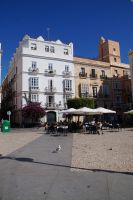 Aussichtstürme auf Handelshäusern in Cádiz dienten dazu, frühzeitig die Ankunft von Handelsschiffen zu bemerken, um das Be- und Entladen zu organisieren. 