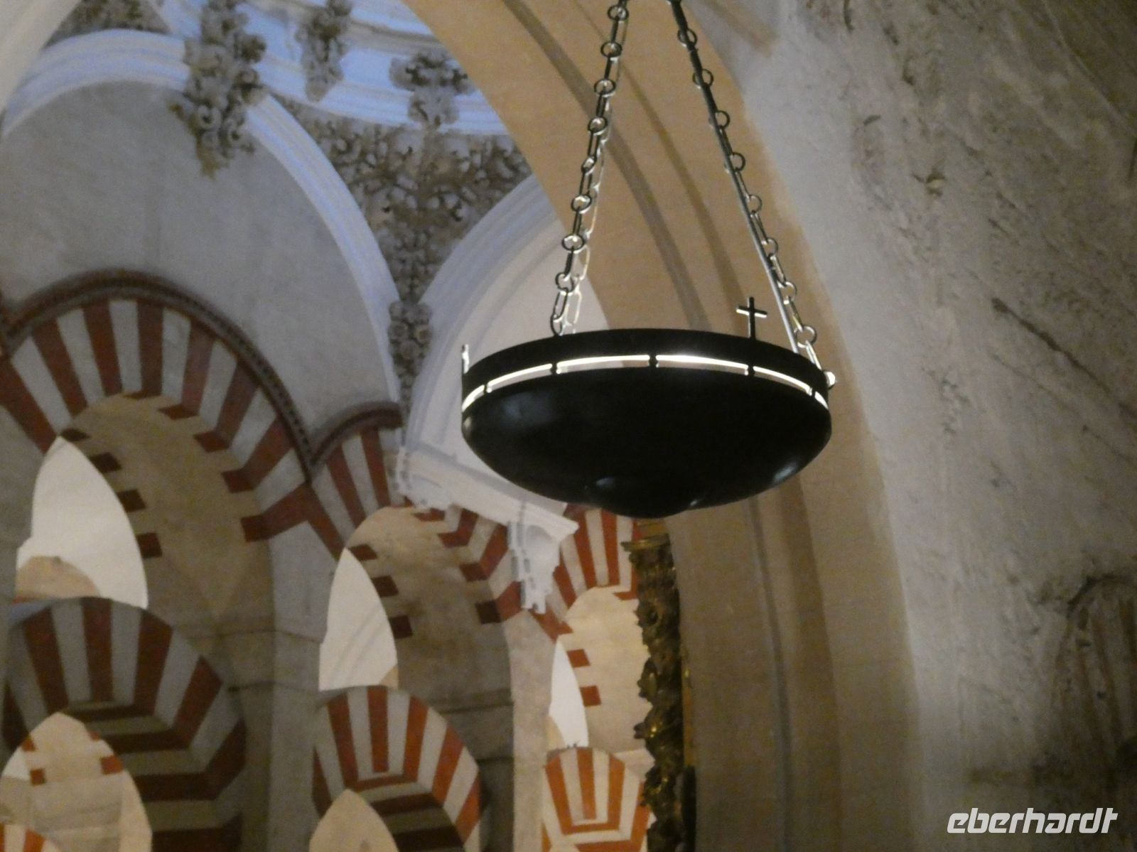 arabischer Leuchter mit christlicher Symbolik