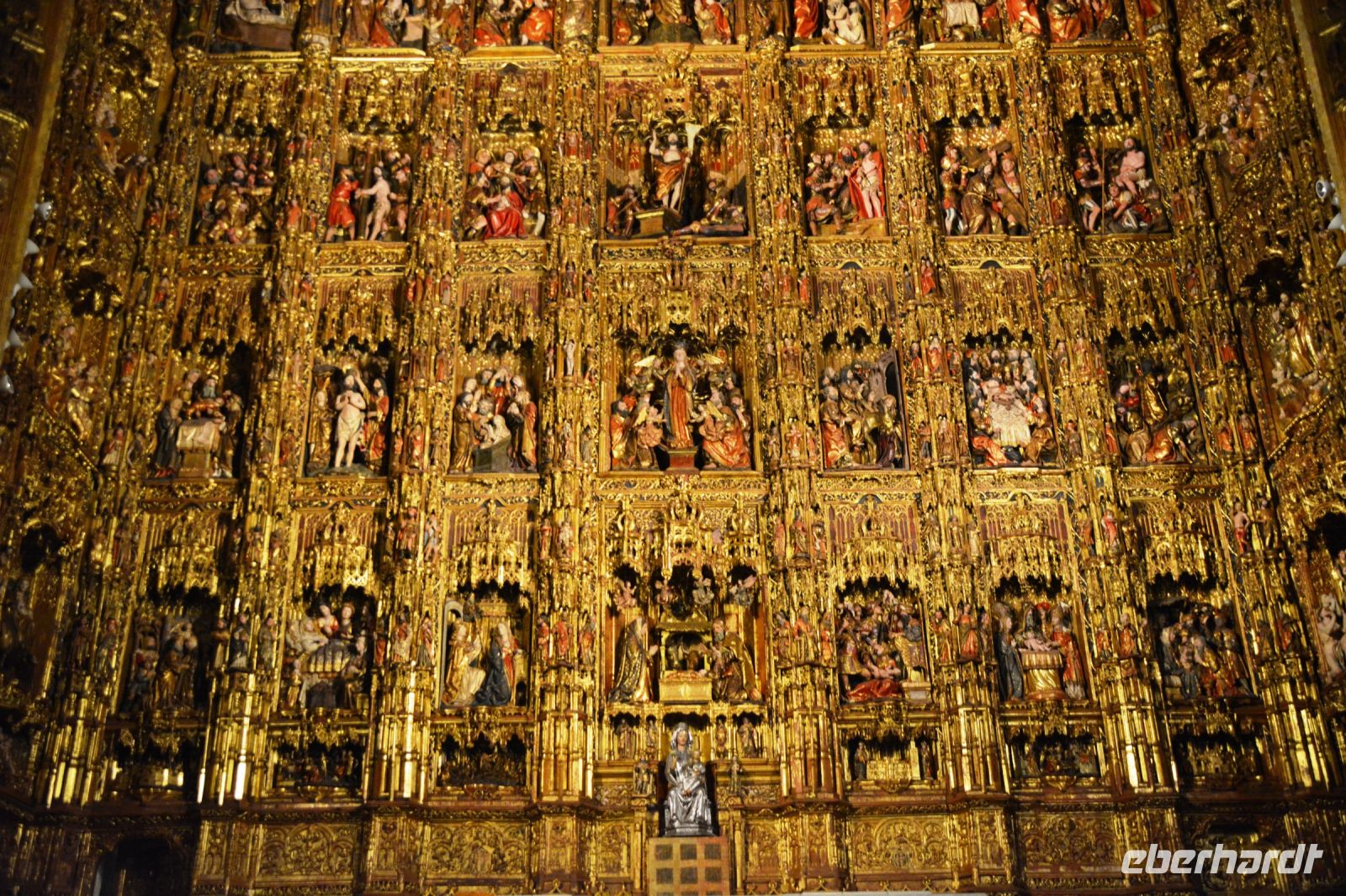 Goldener Altar in der Kathedrale von Sevilla