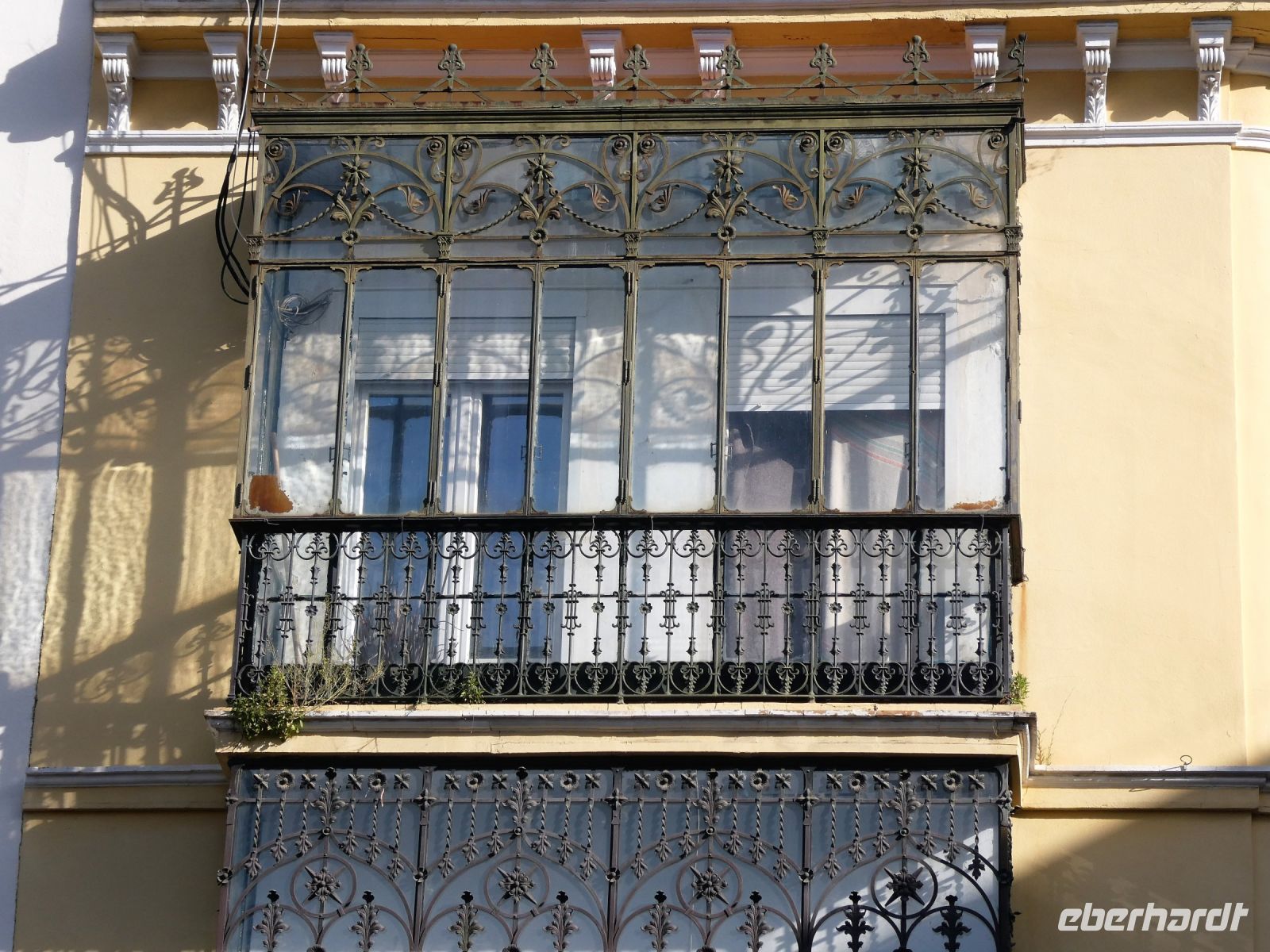 Erker mit Schmiedeeisen