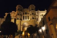 Nordfassade der Kathedrale bei Nacht