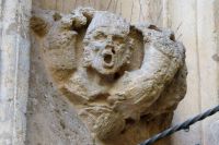 Was sagt er uns? an der Kathedrale