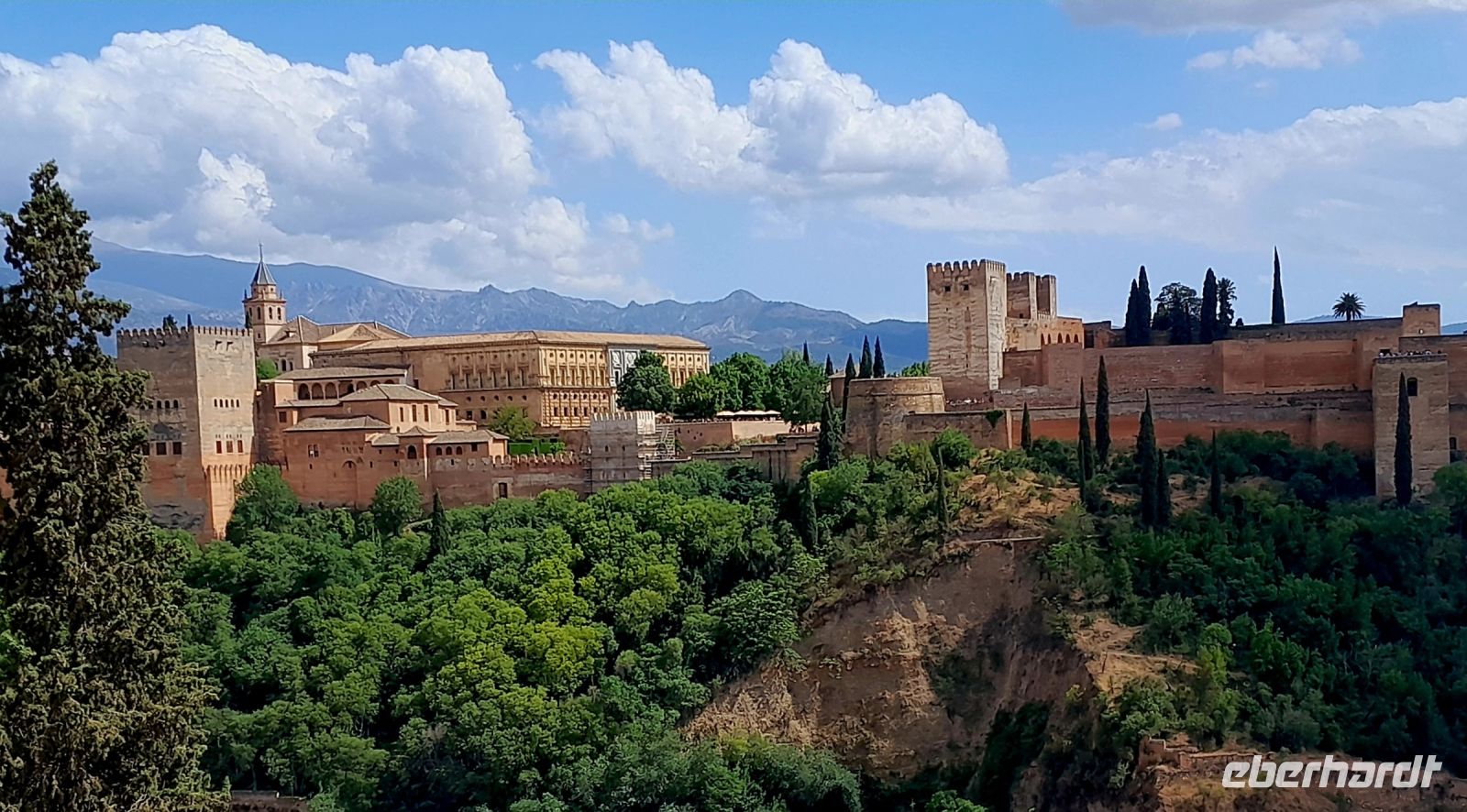 Blick auf die Alhambra von der Plaza Nueva