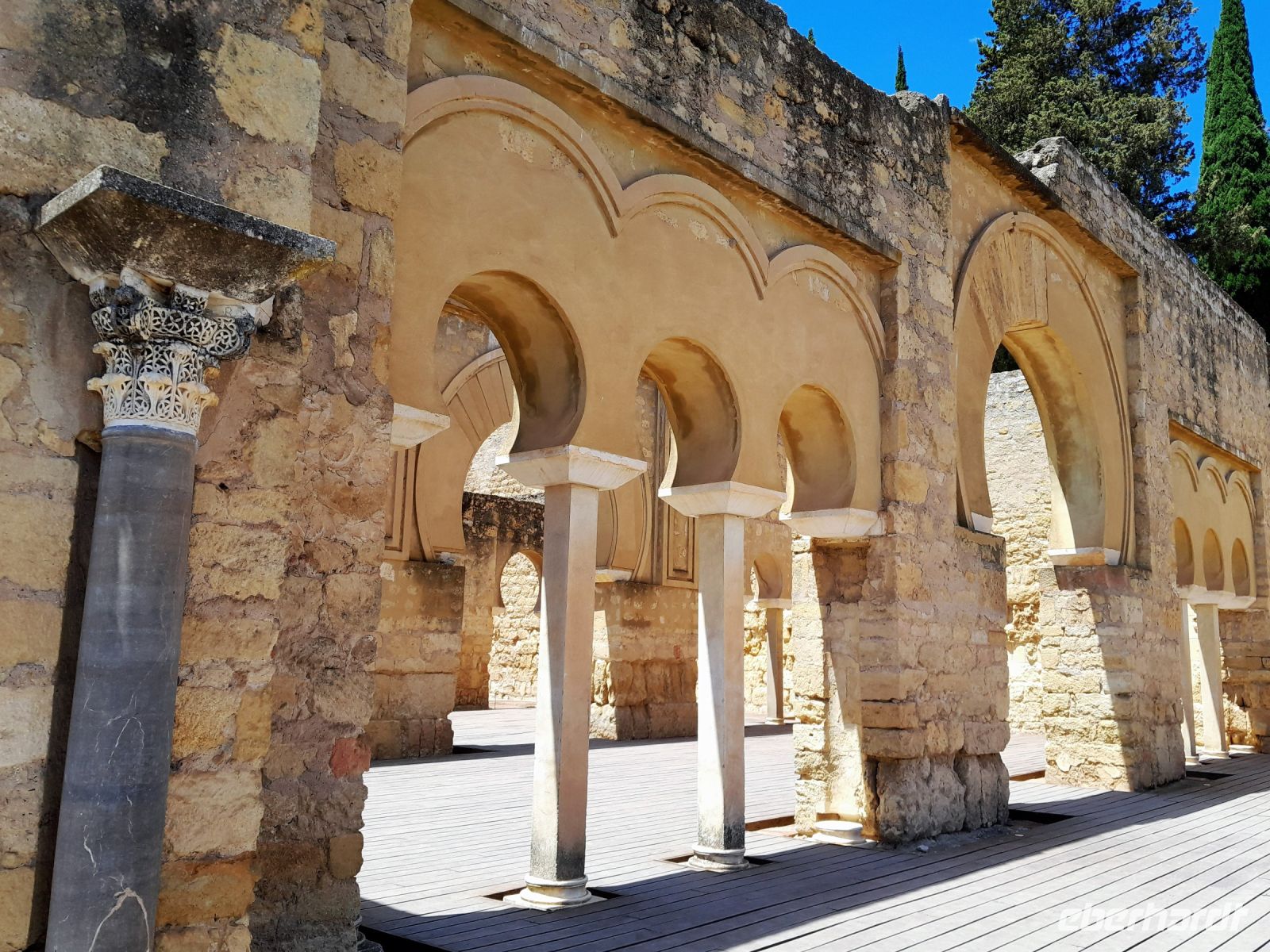 Reste einer reichen Palaststadt