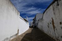 entlang der alten Stadtmauer von Carmona