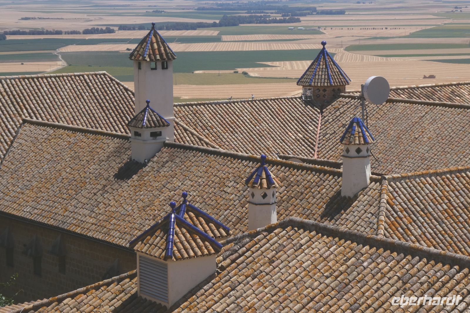 schönes Dach des Paradors in Carmona