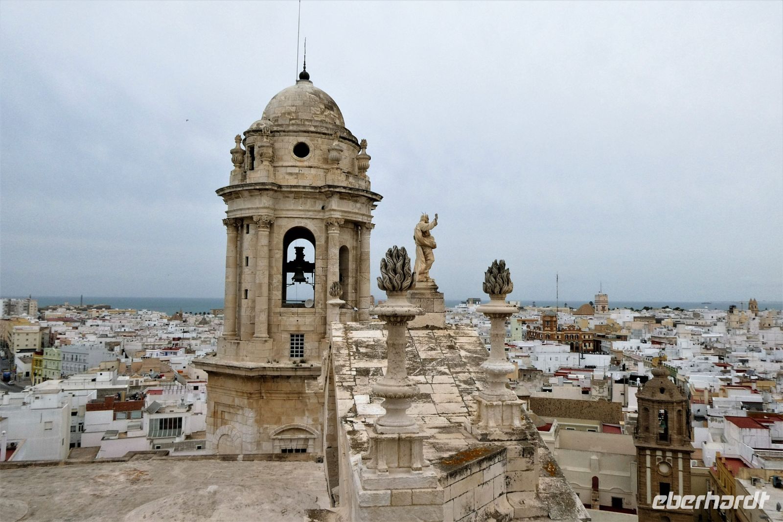 Blick über die Dächer von Cadiz