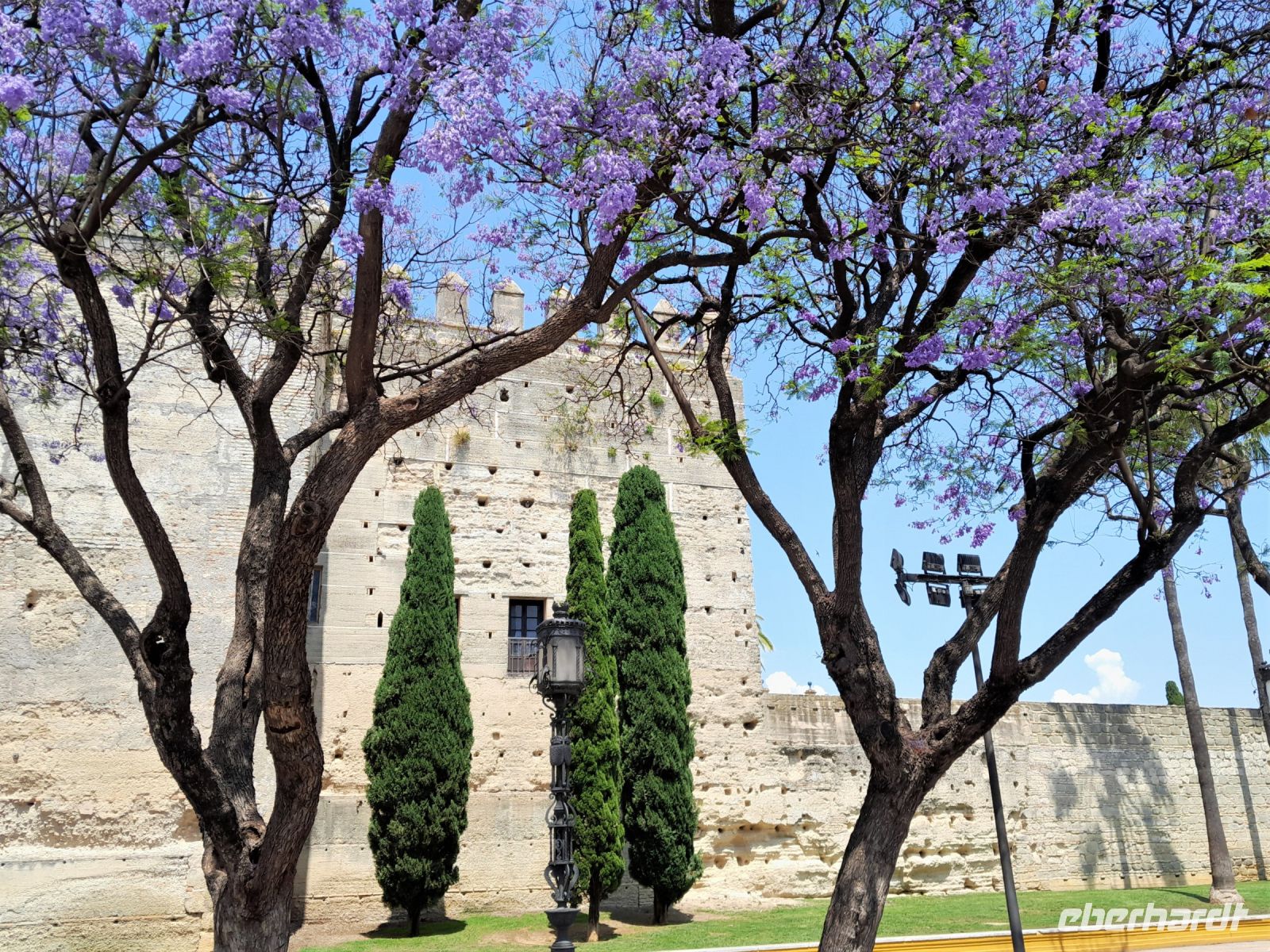 trutzige Mauern gegen die Christen
