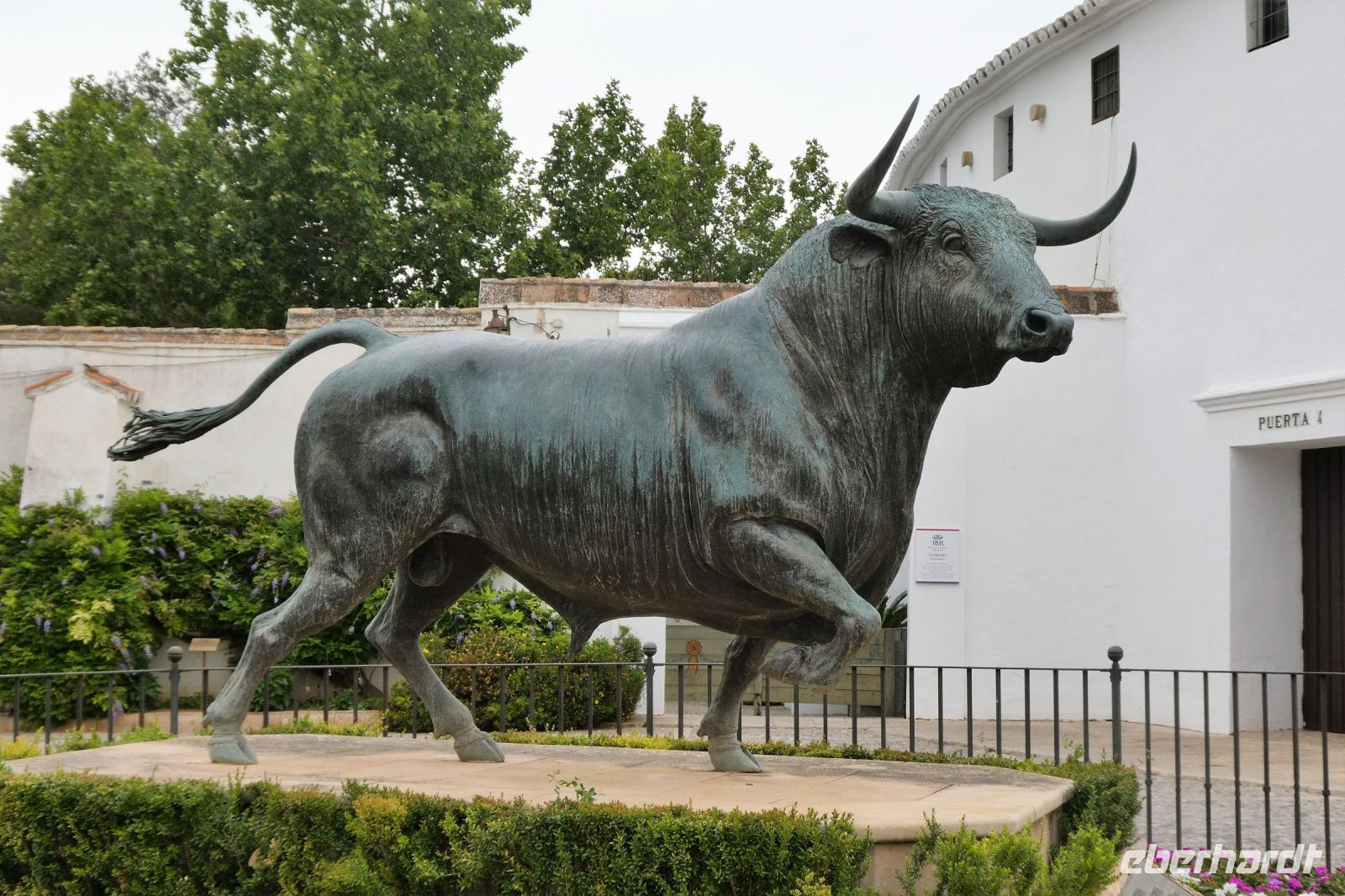 vor der Stierkampfarena