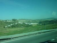 Herrlich, diese kleinen weißen Dörfer, die überall in der Landschaft verstreut liegen