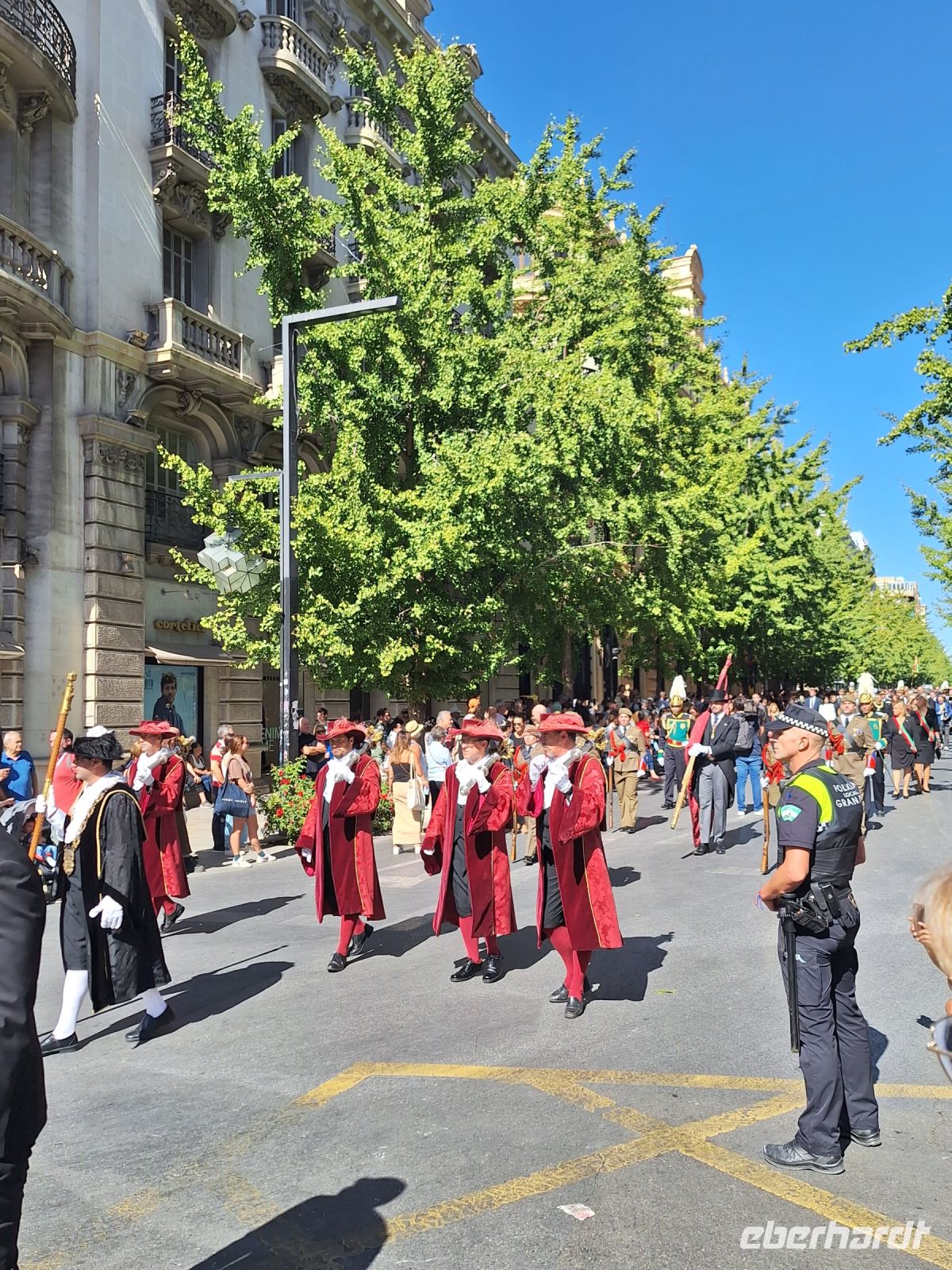 Granada: Parade zum Nationalfeiertag