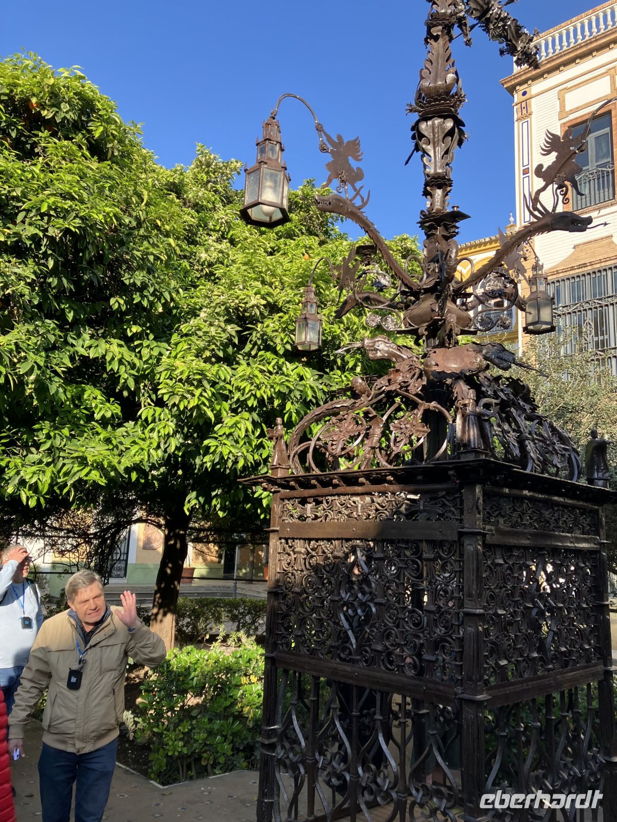 Spanien, Sevilla, mit Guide Wolfgang am Kreuz Santa Cruz