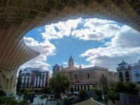 Metropol Parasol mit Iglesia de santa Maria la Blanca