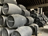 Spanien, Jerez de la Frontera, uralte Sherryfässer bei Gonzalez Byass