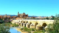 Puente Romana mit Blick auf Córdoba. Rundreise Andalusien - der Zauber Spaniens 