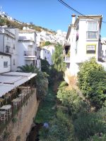 Der Guadalporcún in Setenil