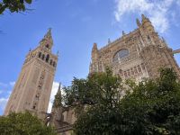 Sevilla_Giralda.jpeg
