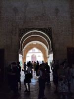 Aus dem Botschaftersaal in den Myrtenhof