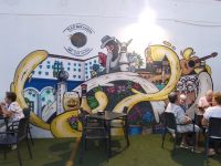 In dieser cordobesischen Kneipe wird galicisches Bier ausgeschenkt, hier muss lokale Identität mit nicht-lokalem Bier verbunden werden