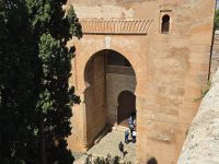 Eingangstor zu den Nasridenpalästen, Alhambra, Granada &ndash; &copy; Katrin Jähne (Eberhardt TRAVEL)