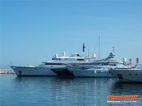 Yachten im Hafen des Luxusortes Marbella