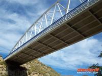 neue Brücke über der Puente Nasarie