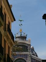 Papagei auf der Wetterfahne auf dem Mercado Valencia
