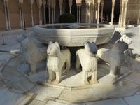 in den Palästen der Nasriden - Löwenbrunnen- Alhambra