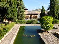 in den Gartenanlagen der  Alhambra