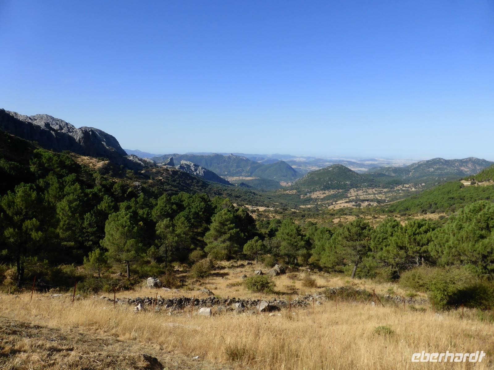 Blick von der Passhöhe Puerta de Boyar
