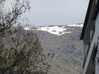 die Berge der Sierra Nevada zum teil noch mit Schnee bedeckt
