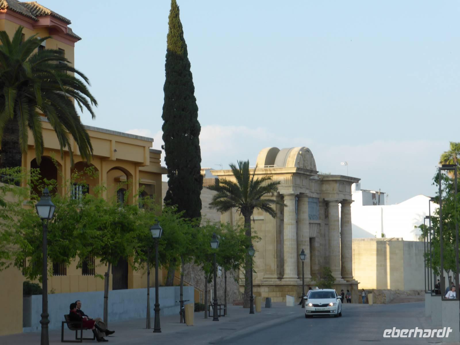 Cordoba - Puerta del Puente Triunfo