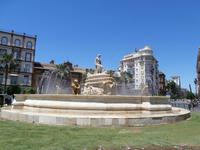 Sevilla-Brunnen am Puerta Jerez