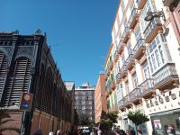 Vor der Markthalle 