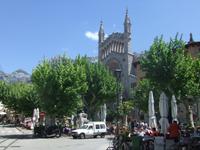 Auf dem Marktplatz von Soller