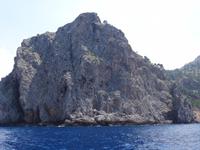 Bootsfahrt entlang der bizarren Felsenküste nach Port de Soller