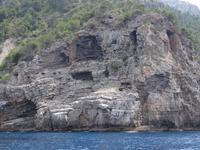 Bootsfahrt entlang der bizarren Felsenküste nach Port de Soller