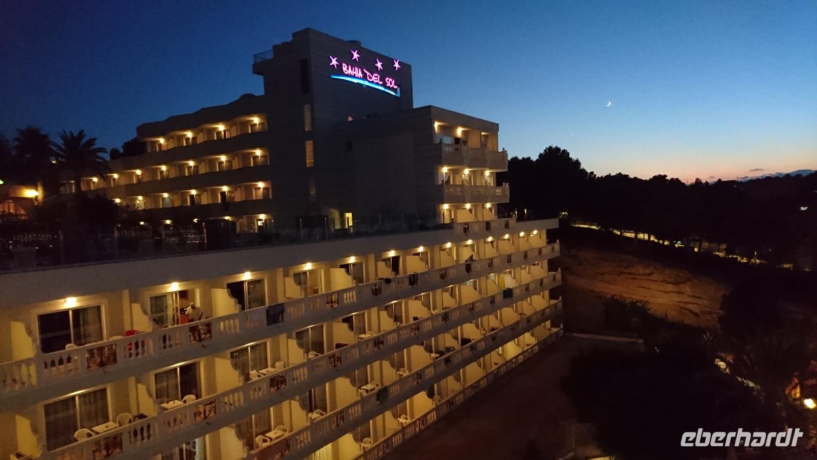 Unser Hotel am Abend